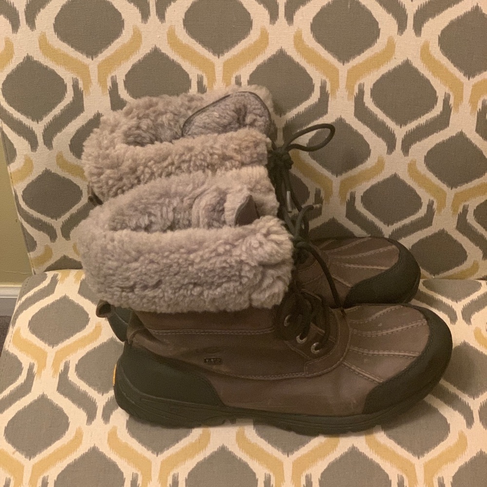 Men Ugg’s Snow Boots